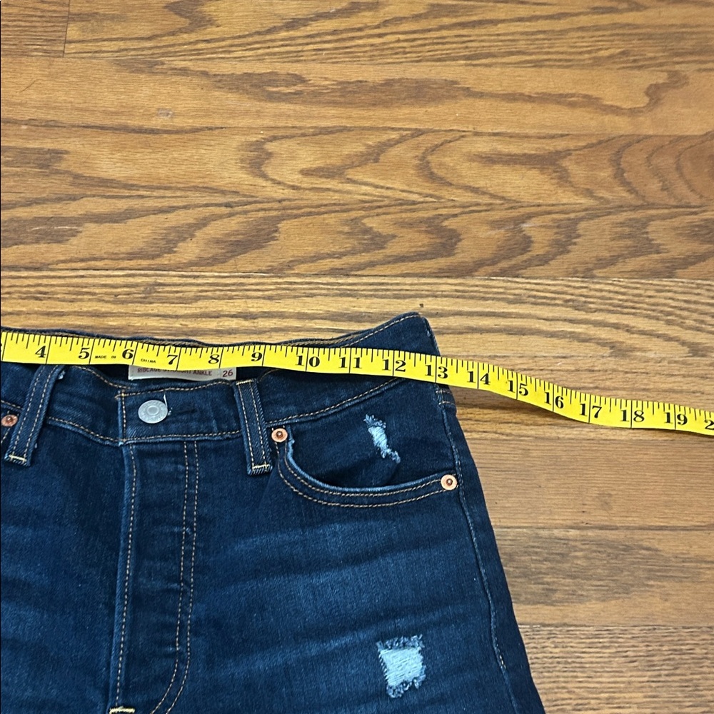 Levi's Jeans Women’s 26 Dark Blue RibCage Straight Leg Distressed - Picture 4 of 11